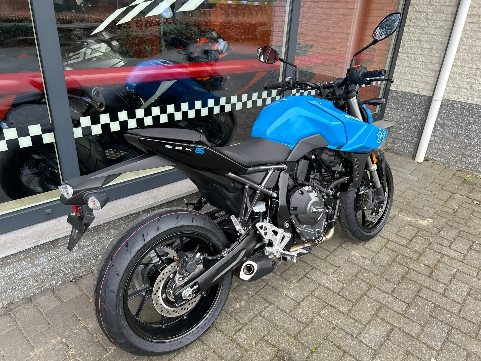 Suzuki GSX-8S (0) — foto 1