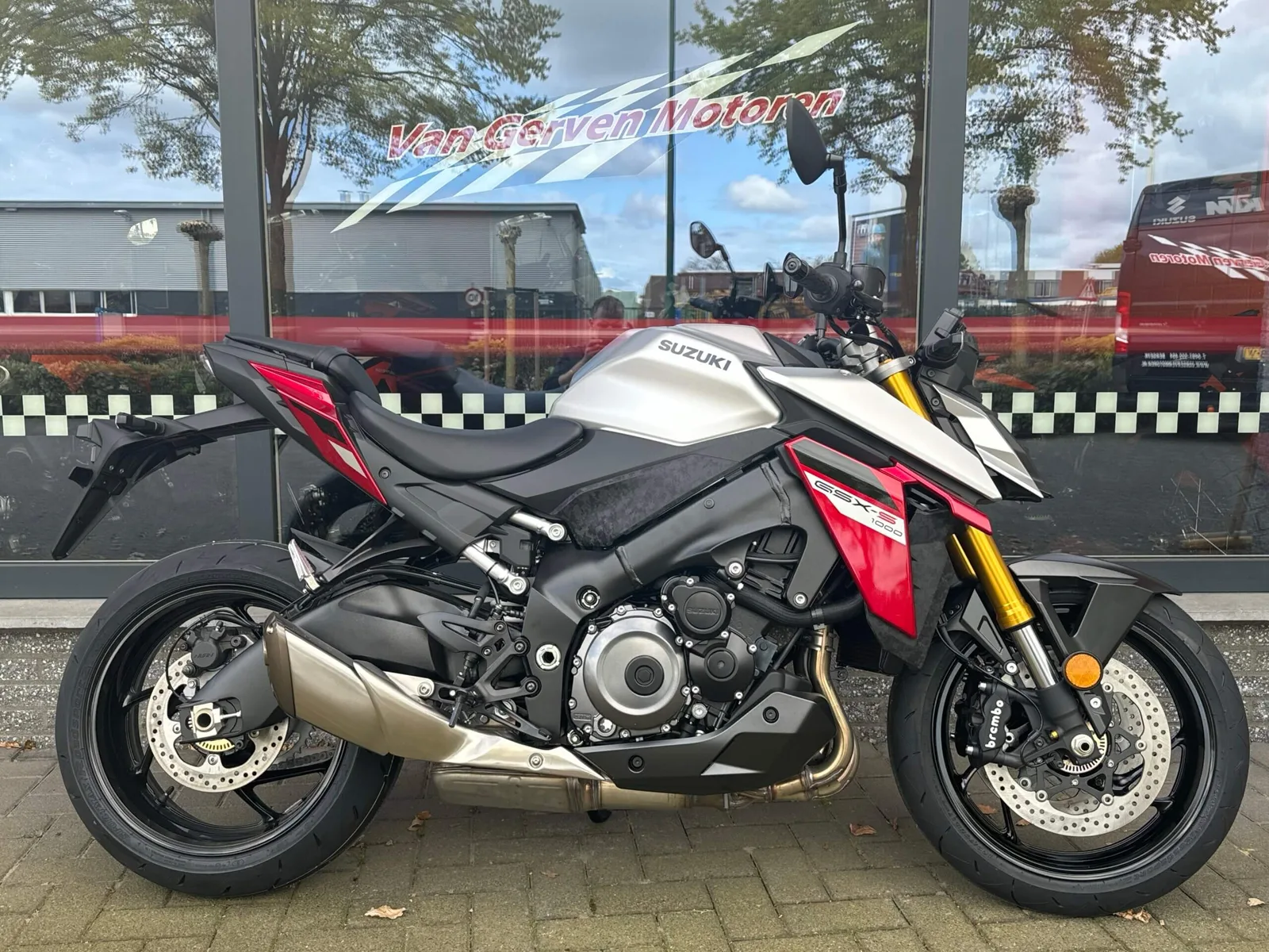 Suzuki GSX-S1000 (0) — foto 1