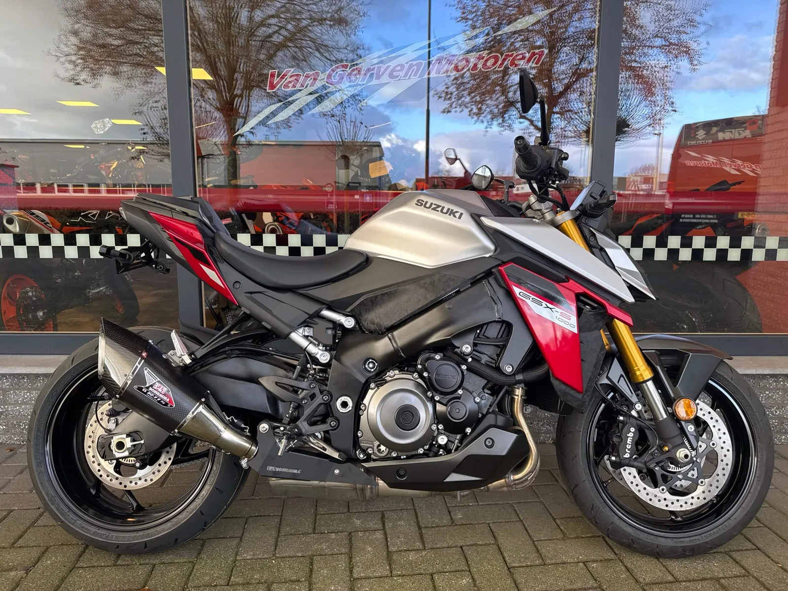 Suzuki GSX-S1000 (2024) — foto 1