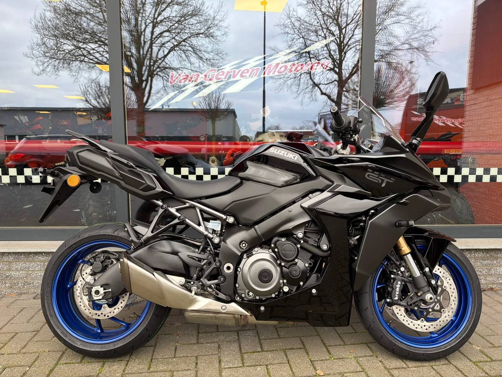 Suzuki GSX-S (2026) — foto 1