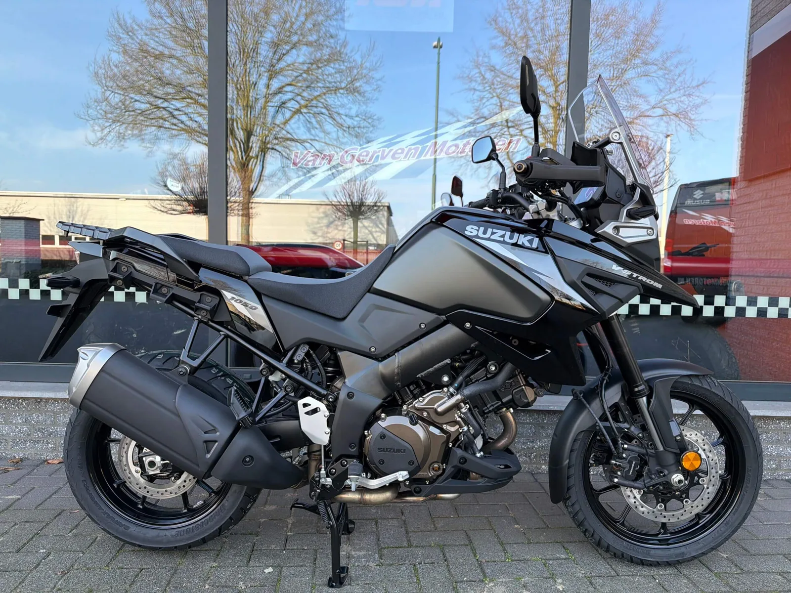 Suzuki V-Strom (2026) — foto 1