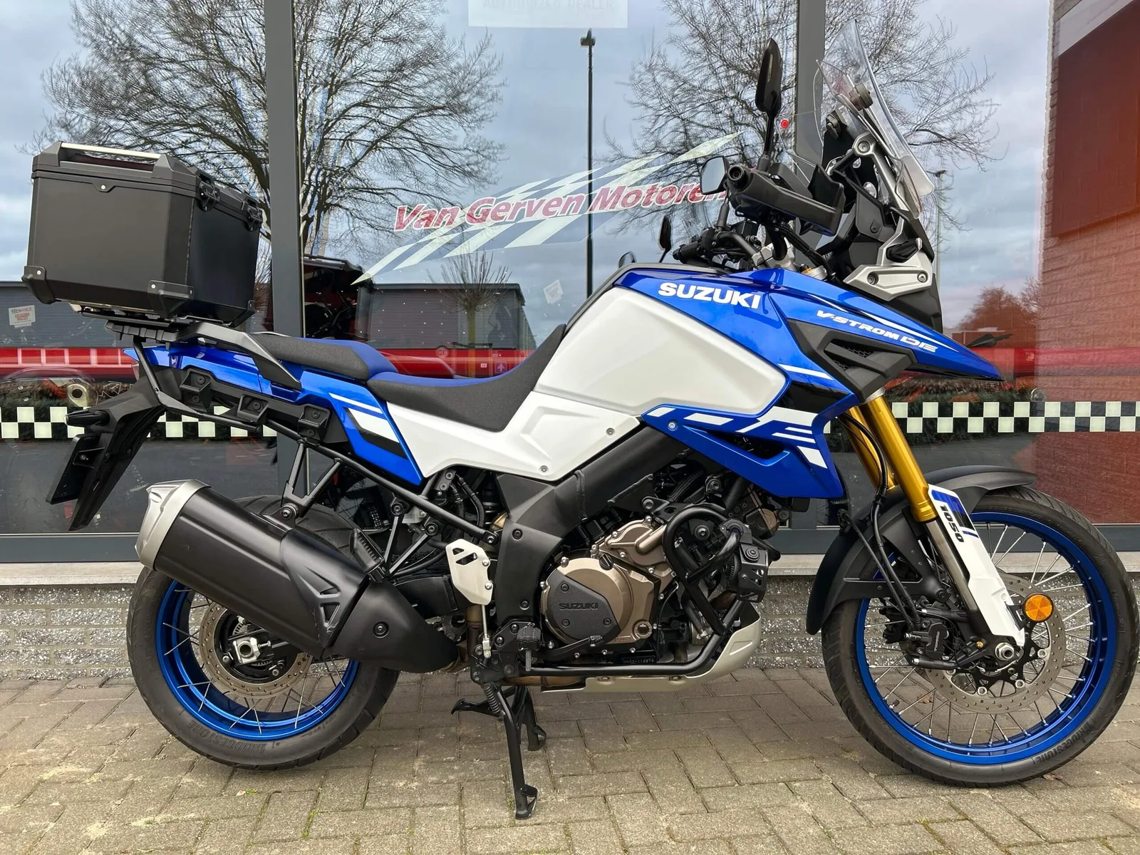 Suzuki V-Strom (2023) — foto 1