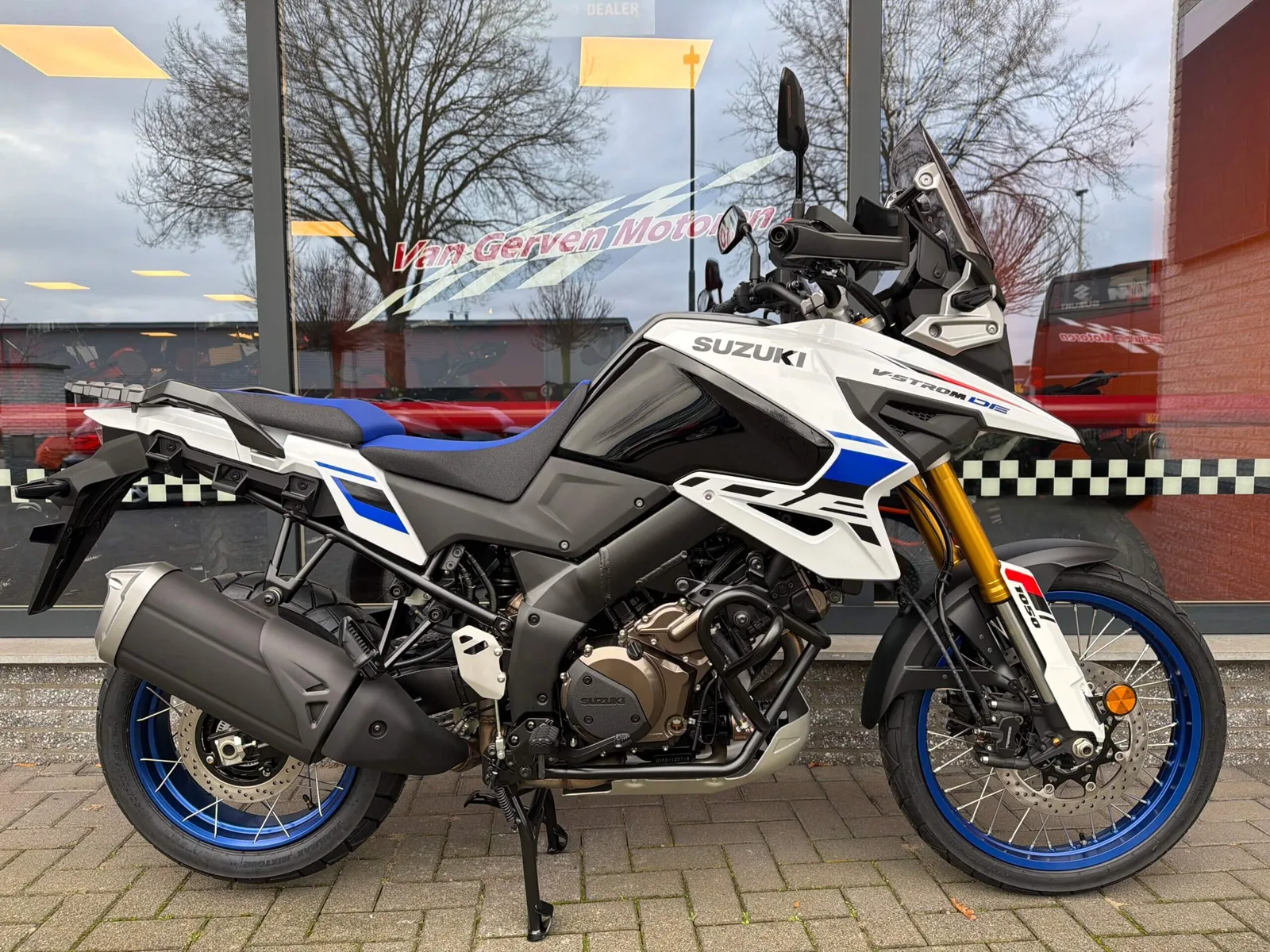 Suzuki V-Strom (2026) — foto 1
