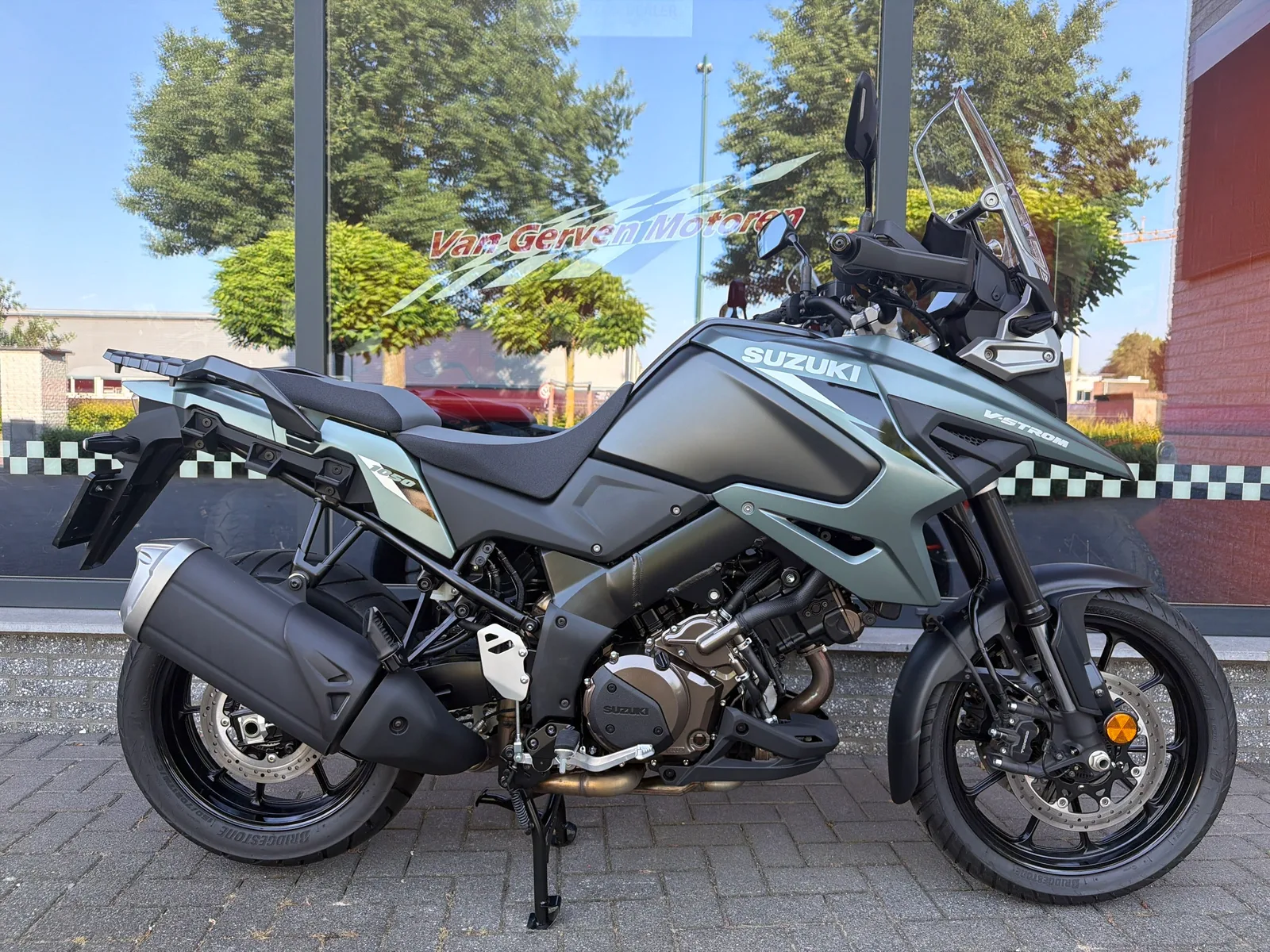 Suzuki V-Strom (2026) — foto 1