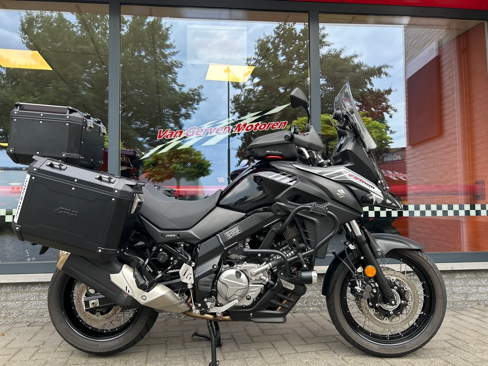 Suzuki V-Strom 650 (2017) — foto 1