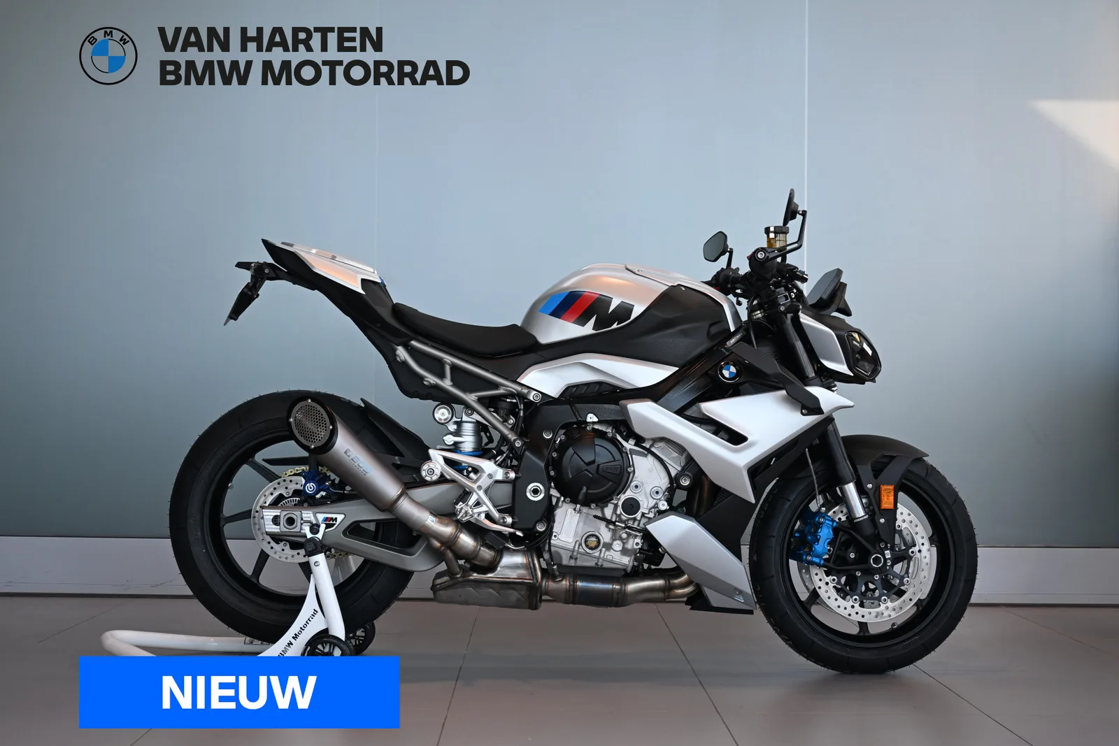 BMW M 1000 R White Aluminium metallic (2026) — foto 1