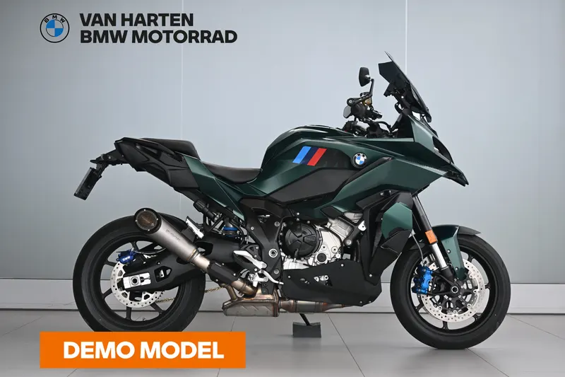 BMW M 1000 XR Aurelius Green Metallic (2026)