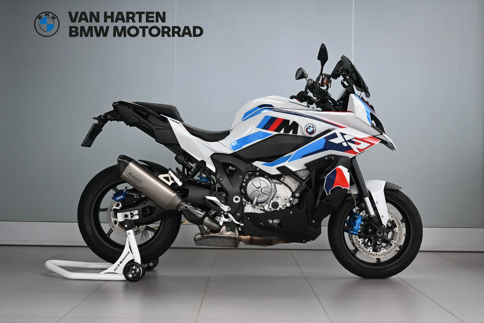 BMW M 1000 XR (2024) — foto 1