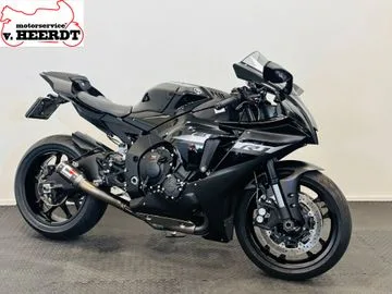 Yamaha YZF-R1 (2024) — foto 1