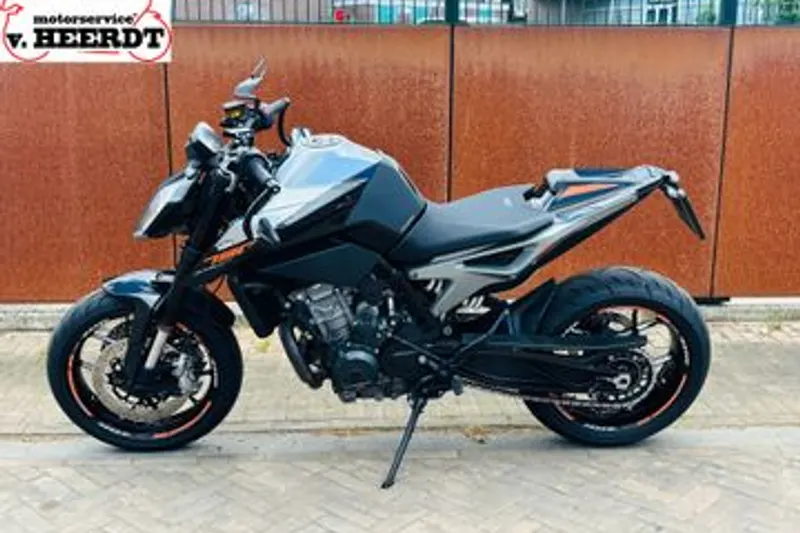 KTM 790 Duke (2018)