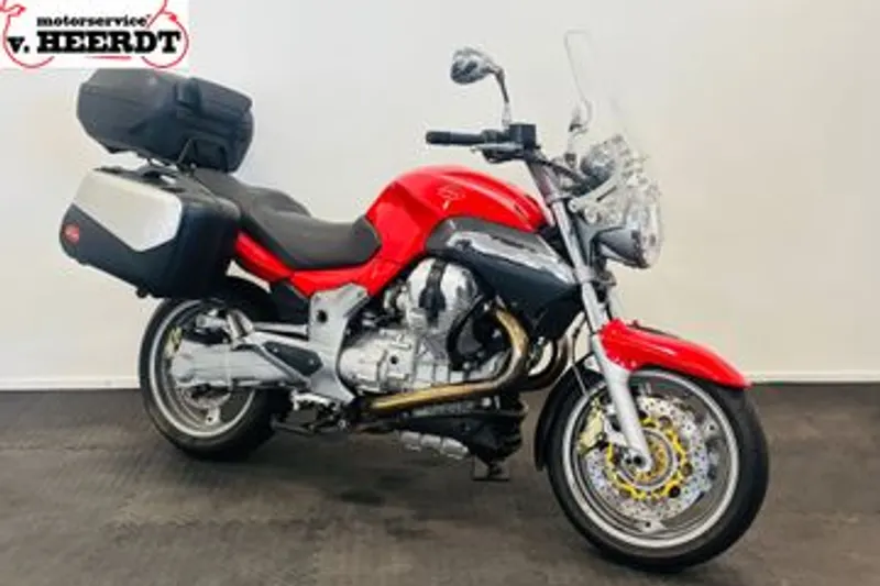 Moto Guzzi Breva 1200 (2011)