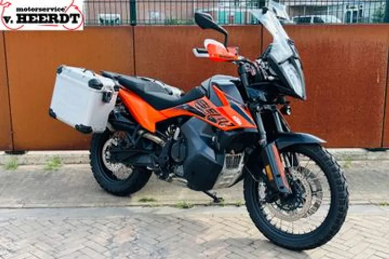 KTM 890 Adventure (2021)