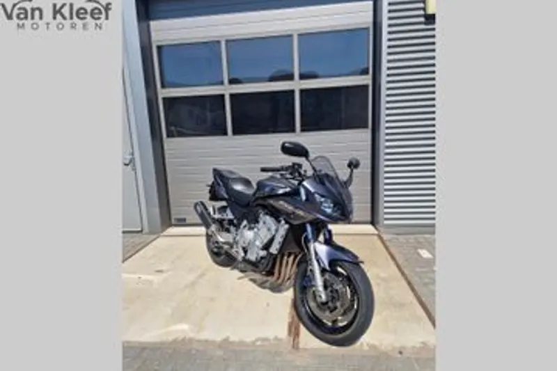 Yamaha FZS 1000 Fazer (2005)