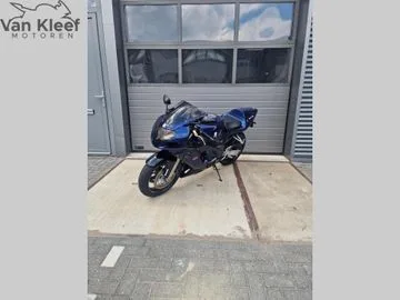 Suzuki GSX-R600 (2001) — foto 1