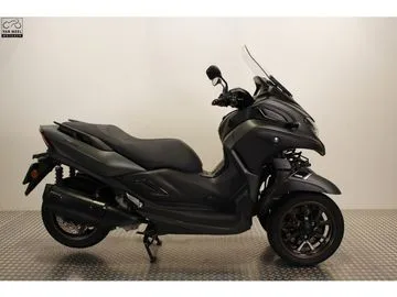 Yamaha Tricity 300 (2021) — foto 1