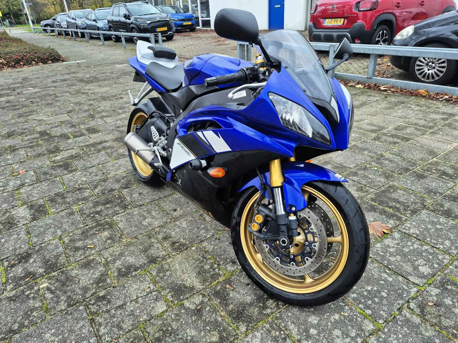 Yamaha YZF-R6 (2008) — foto 1