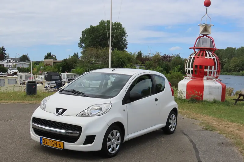 Peugeot 107 (2012)