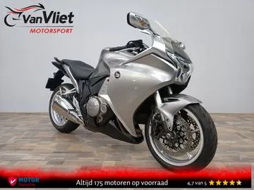 Honda VFR1200 (2010) — foto 1