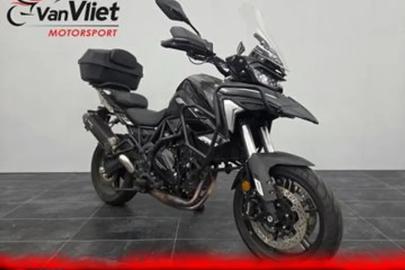 BENELLI TRK 702 (2025)