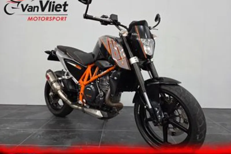 KTM 690 Duke (2012)