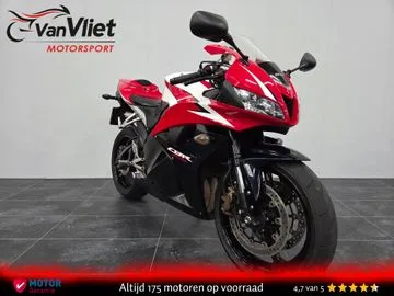 Honda CBR600RR (2009) — foto 1