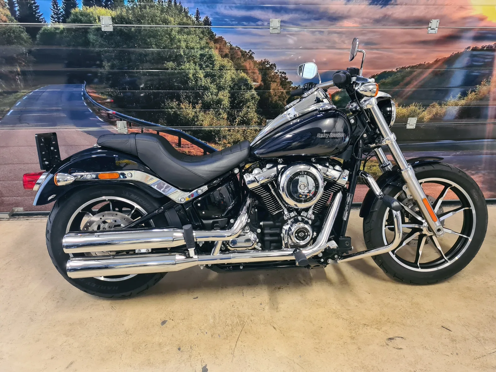 Harley-Davidson FXLR 5HD LOW RIDER (2019) — foto 1