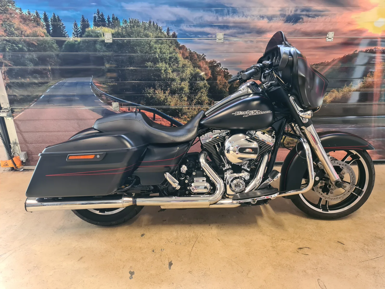 Harley-Davidson FLHXS STREET GLIDE SPECIAL 5HD (2015) — foto 1