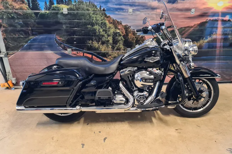 Harley-Davidson FLHR ROAD KING (2014)