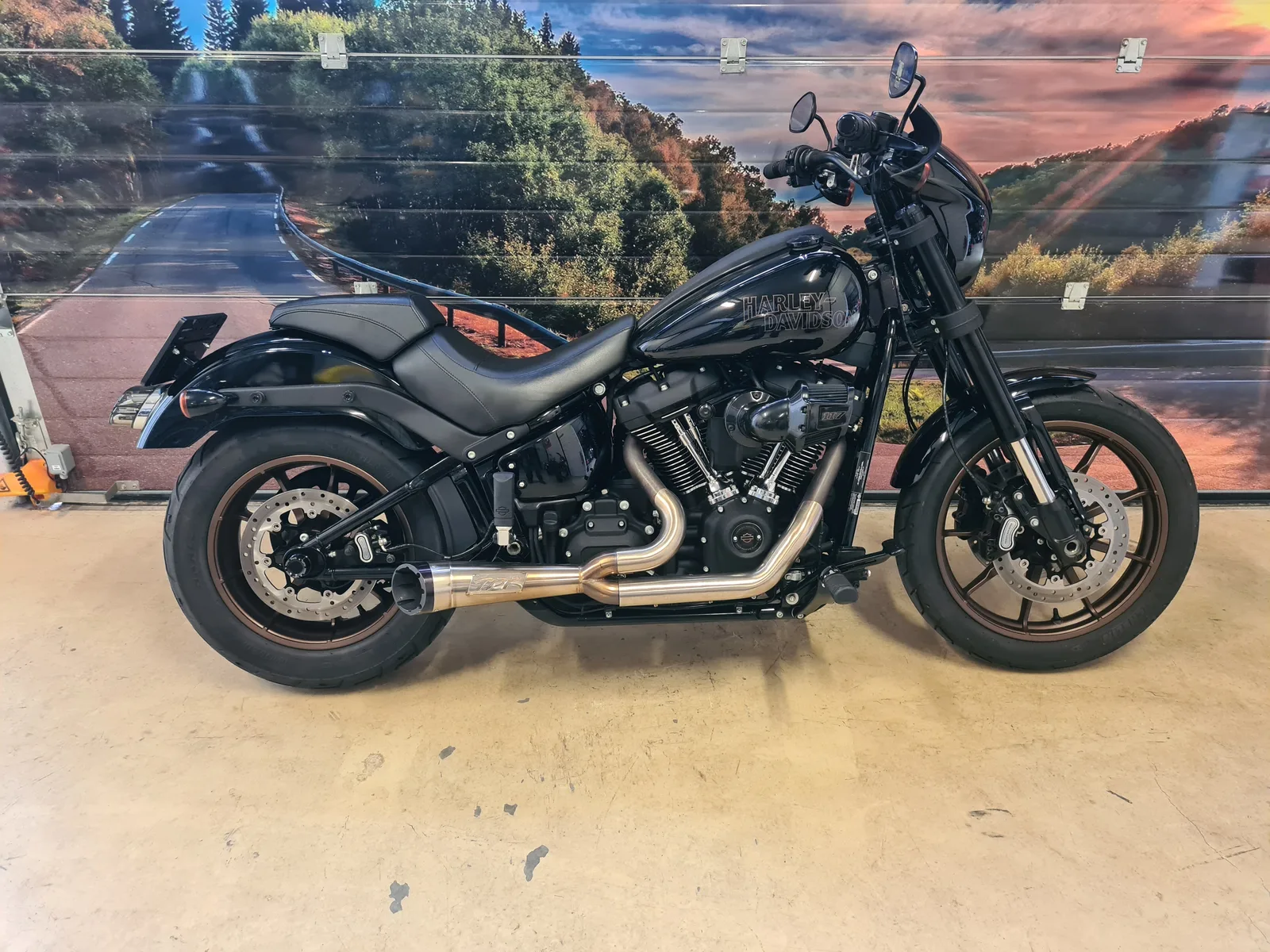 Harley-Davidson FXLRS 5HD 117 LOW RIDER S (2024) — foto 1