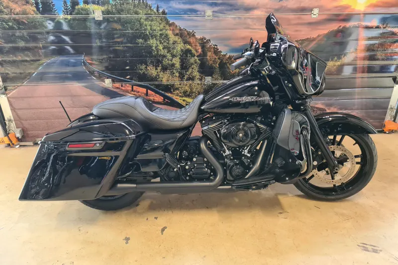 Harley-Davidson FLHX STREET GLIDE (2012)