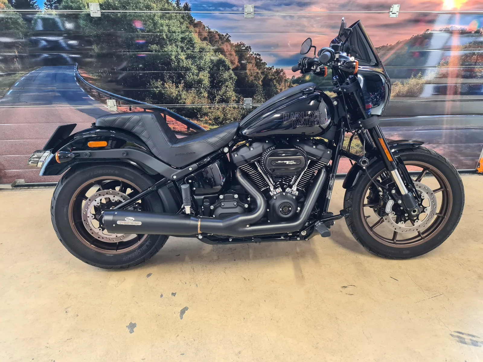 Harley-Davidson 5HD LOW RIDER S (2022) — foto 1