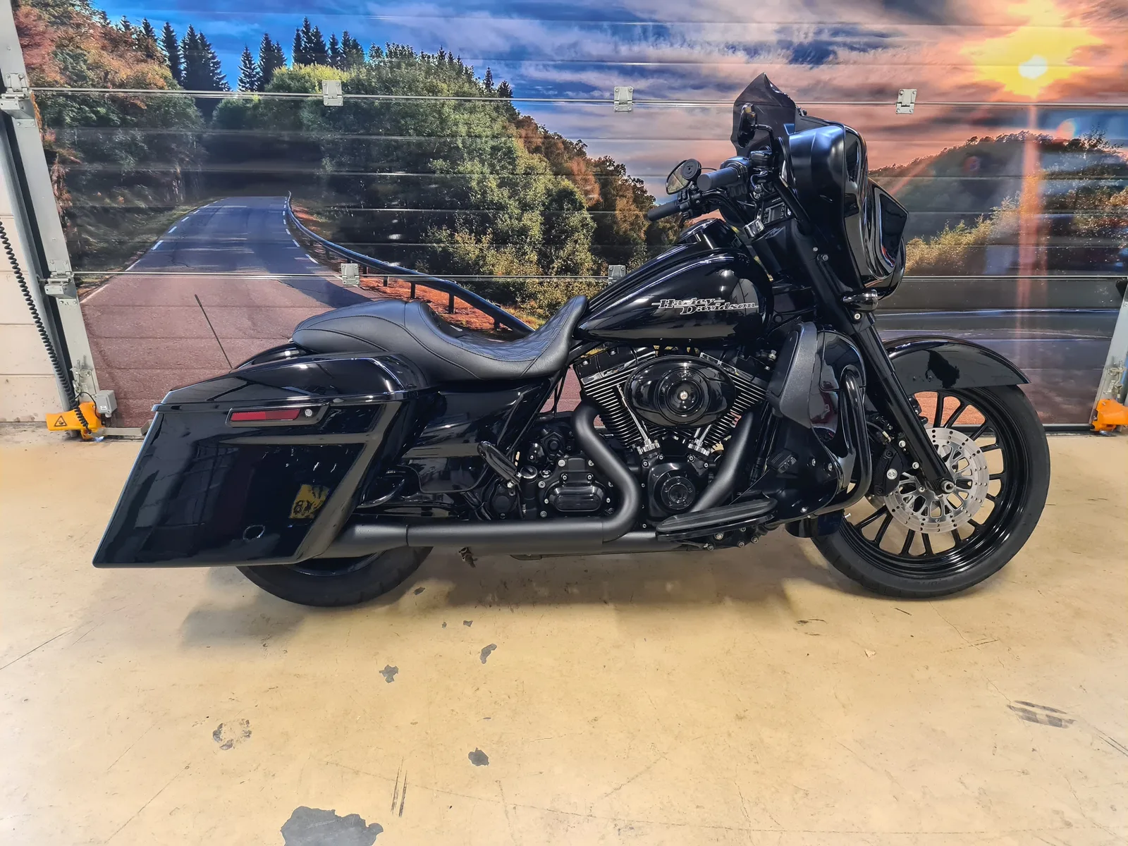 Harley-Davidson Street Glide (2012) — foto 1