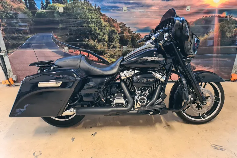 Harley-Davidson Street Glide (2017)