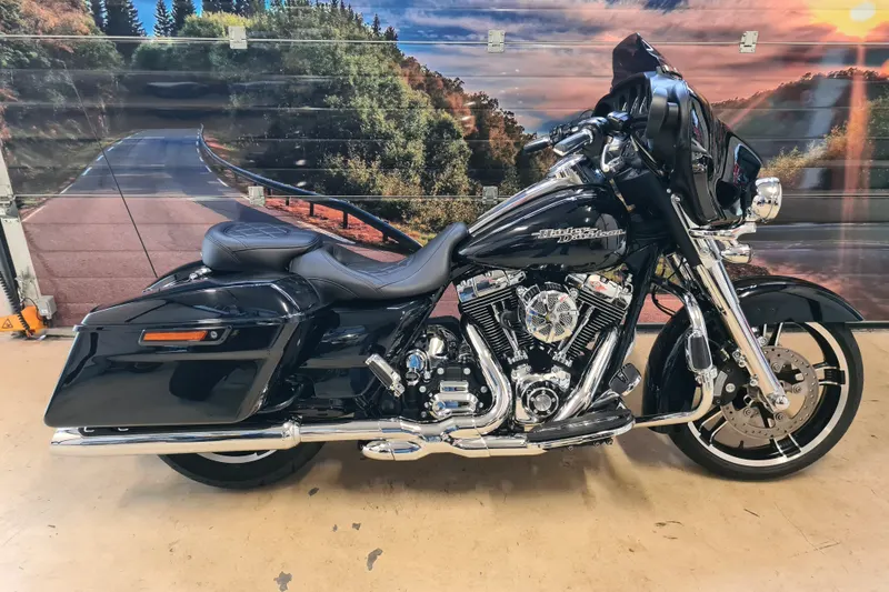 Harley-Davidson Street Glide (2014)