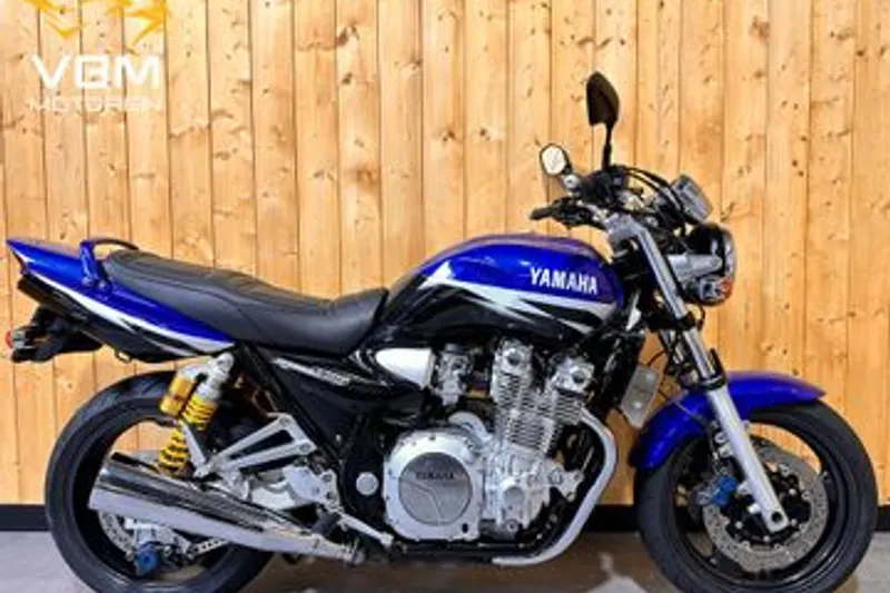 Yamaha XJR 1300 (2002)