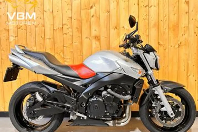 Suzuki GSR600 (2007)