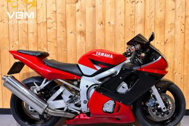 Yamaha YZF-R6 (2001)