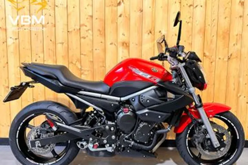 Yamaha XJ6 (2010)