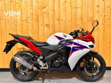 Honda CBR125R (2011) — foto 1