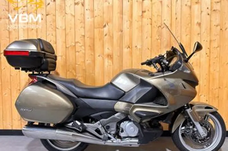 Honda NT 700 V Deauville (2006)