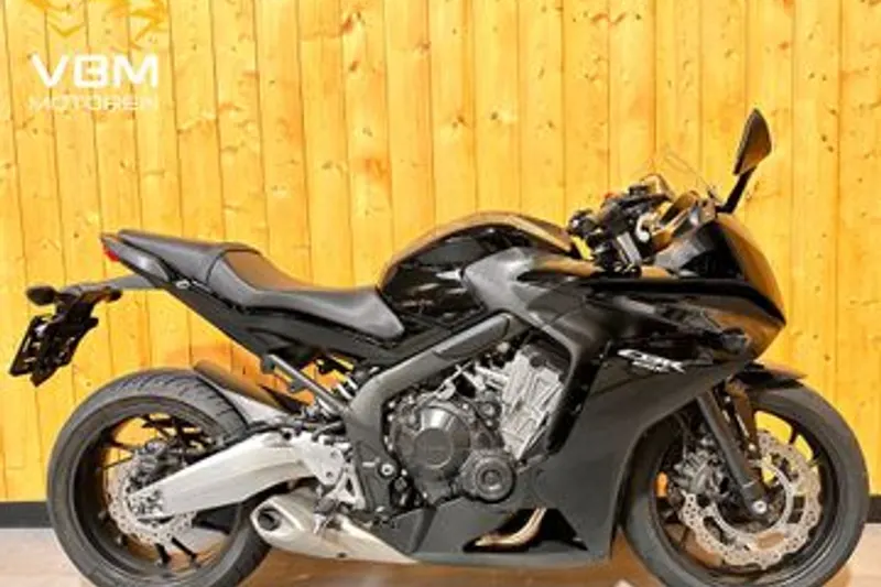 Honda CBR650F (2015)