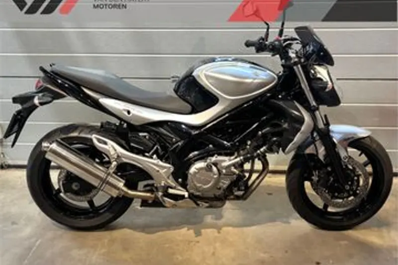 Suzuki SFV 650 Gladius (2011)