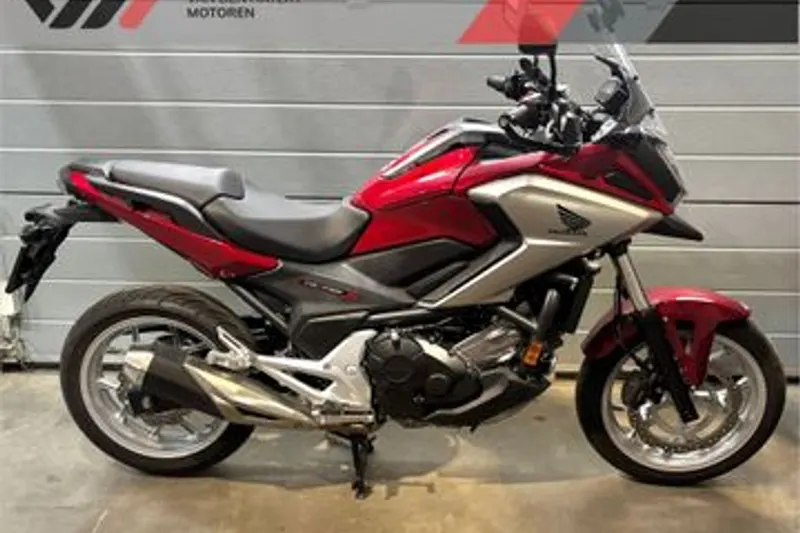 Honda NC750X (2017)