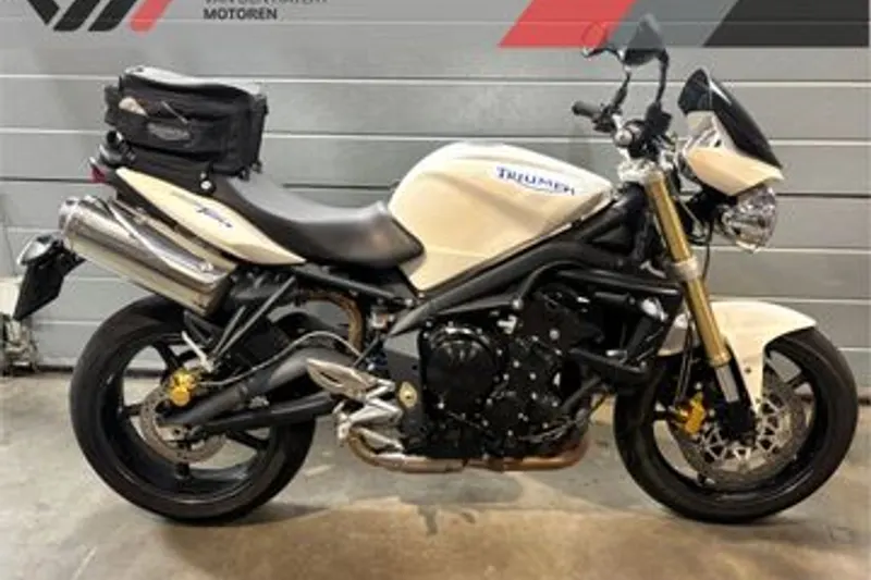 Triumph Street Triple 675 (2010)