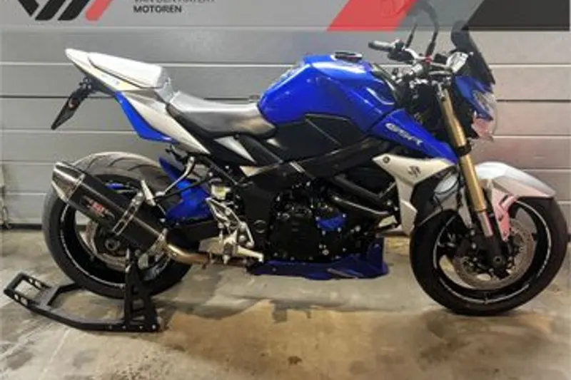 Suzuki GSR750 (2014)
