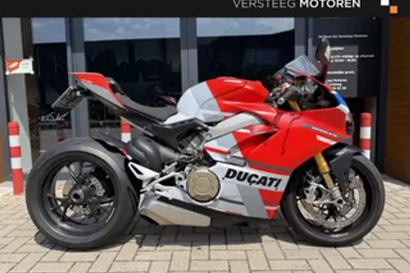 Ducati Panigale V4S (2019)