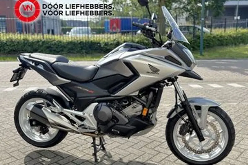 Honda NC750X (2017)