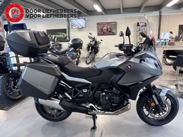Honda NT 1100 (2022) — foto 1
