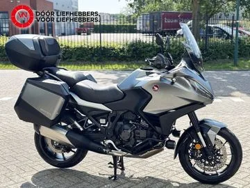 Honda NT 1100 DCT (2022) — foto 1