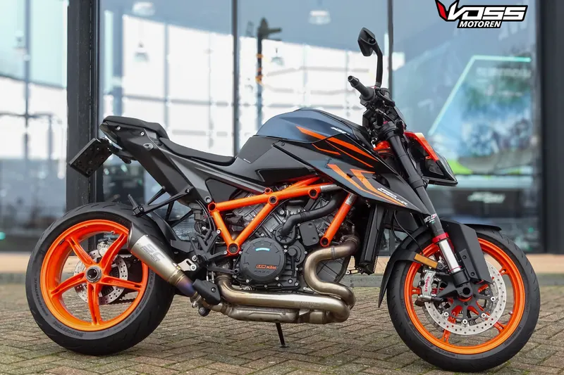 KTM 1290 Super Duke R (2021)